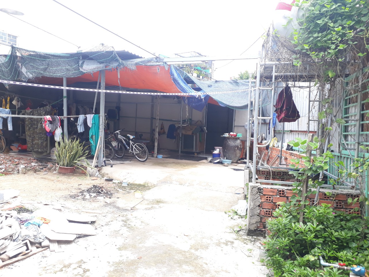 Nói về chuyện cái nhà thuê bị dột